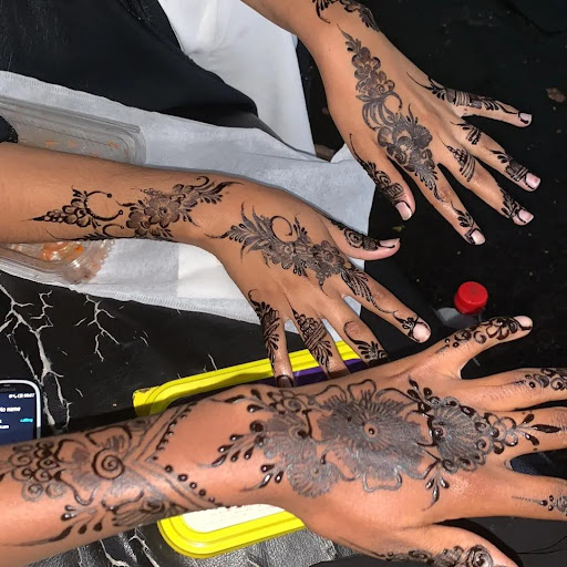 How to get and maintain Henna design